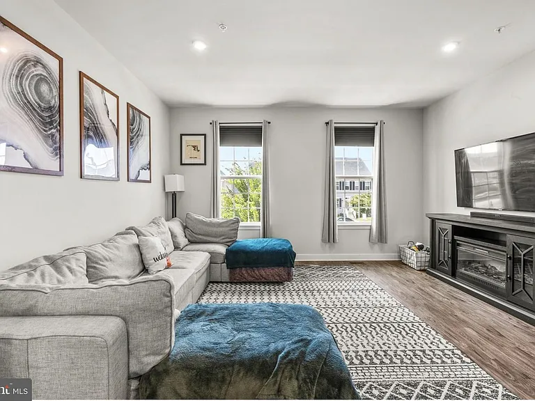 6636 Ballenger Run Blvd — Photo 5