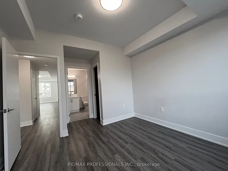 62 Dixfield Dr #106 — Photo 12