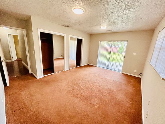 4th image of 408 Hastings St