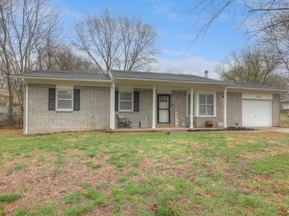 1703 S Garland Douglas Drive, Neosho, MO 64850