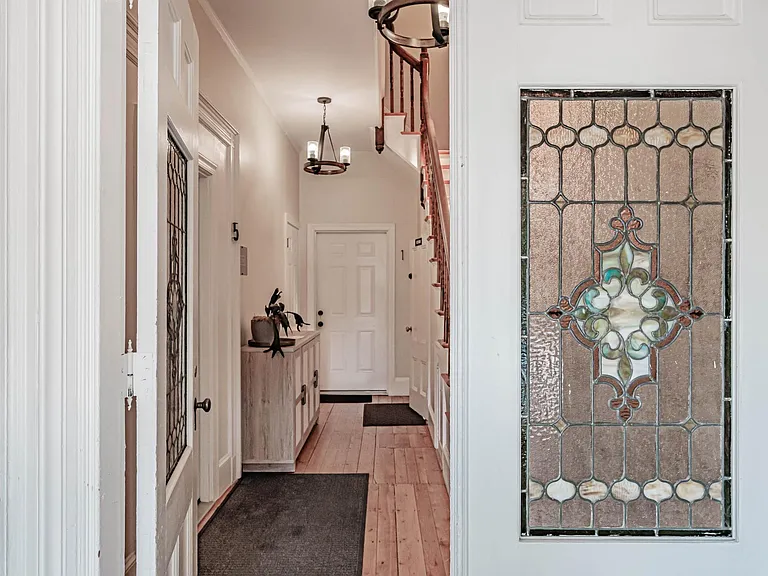 Front entryway