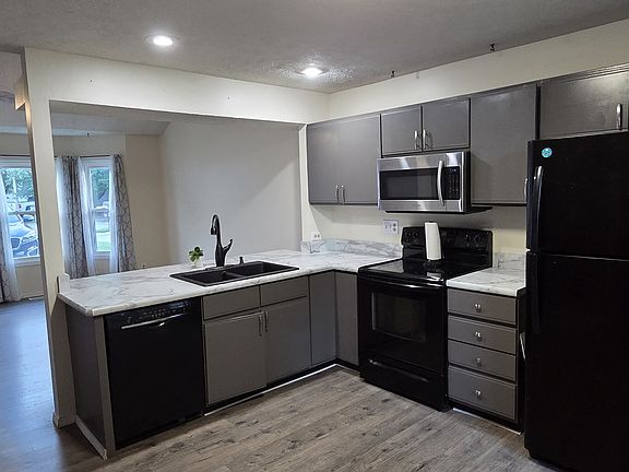 4th image of 91 S Gardengate Dr