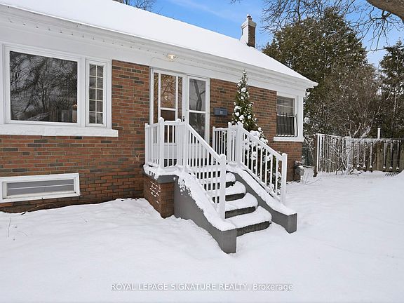 3rd image of 11 Innisdale Dr