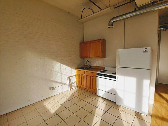 3rd image of 225 E 134th St APT 4P