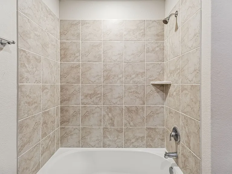 4550 Meerkat Dr — Photo 32