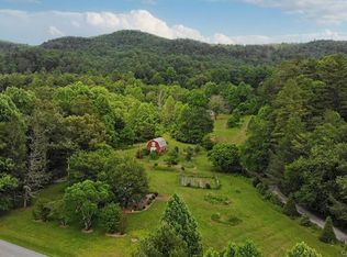 210 Hamilton Rd, Penrose, NC 28766