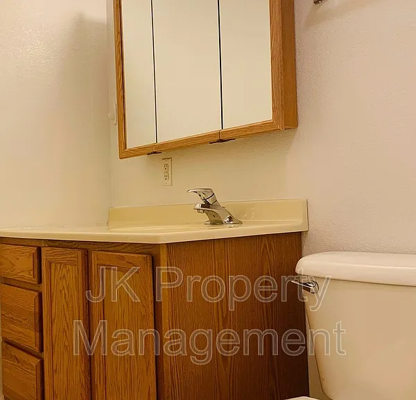 4000 Ella Ave #1 — Photo 11