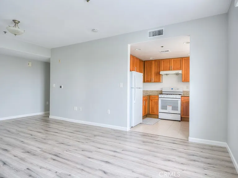 580 W Main #302 — Photo 12