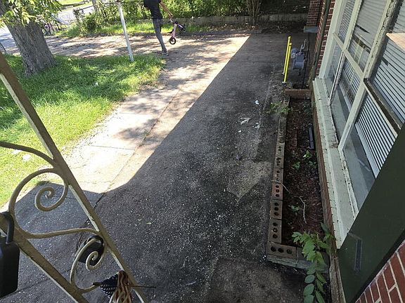 3rd image of 4516 Sims St