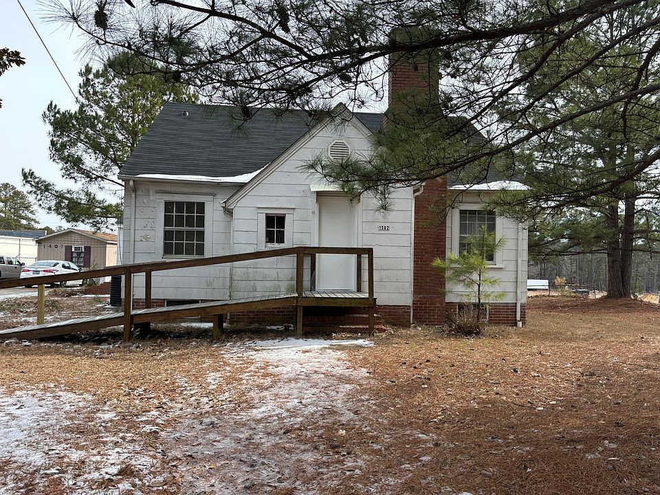 1st image of 1502 Hawkins Ave