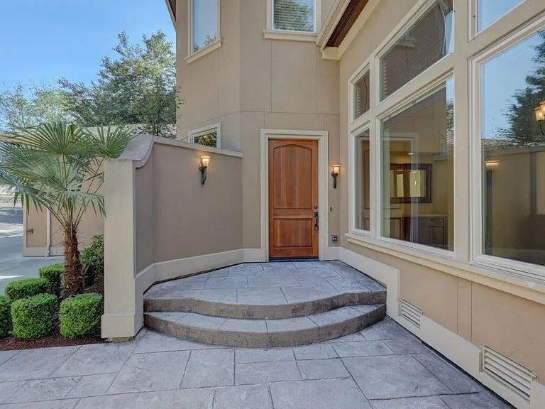 10925 SE Lake Rd — Photo 4