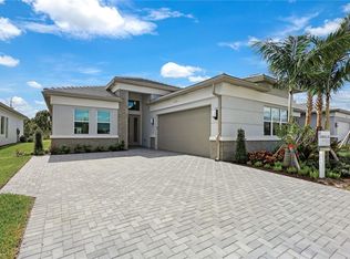 12216 Lotus Ave, Naples, FL 34120