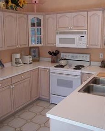 4th image of 9264 Kincaid Ct