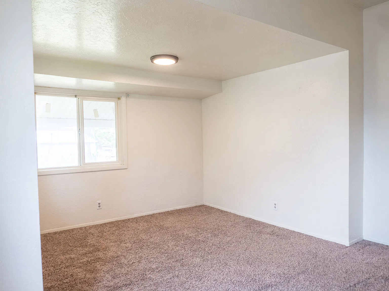 3 bed, 1400 sqft, $1,500 — Photo 4