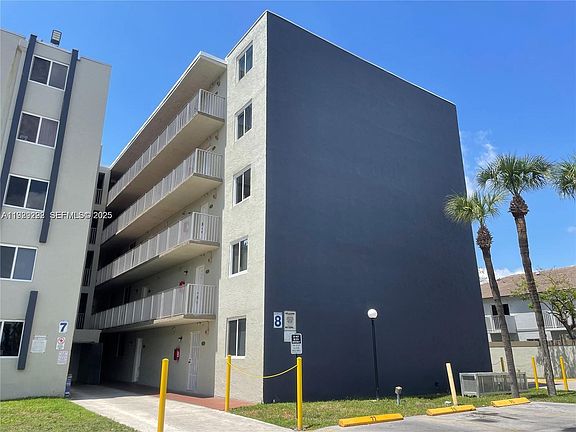 2nd image of 10090 NW 80th Ct APT 1401