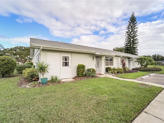3rd image of 206 Gloucester Blvd #206