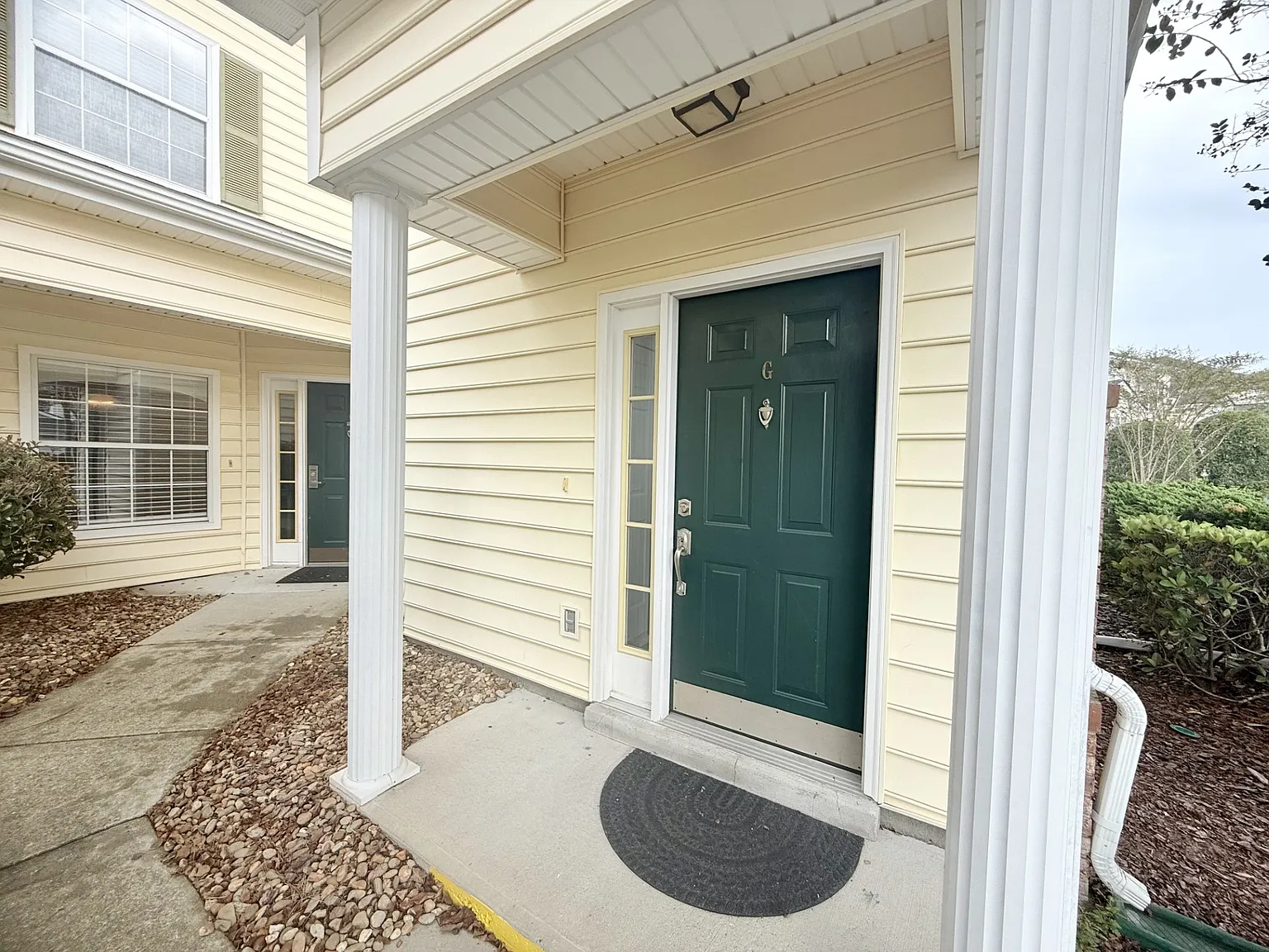 2 bed, 2.0 bath, 1184 sqft, $1,500 — Photo 2