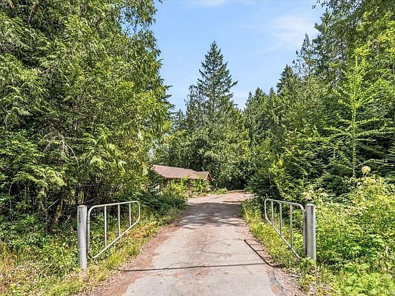 5th image of 1460 Station Rd