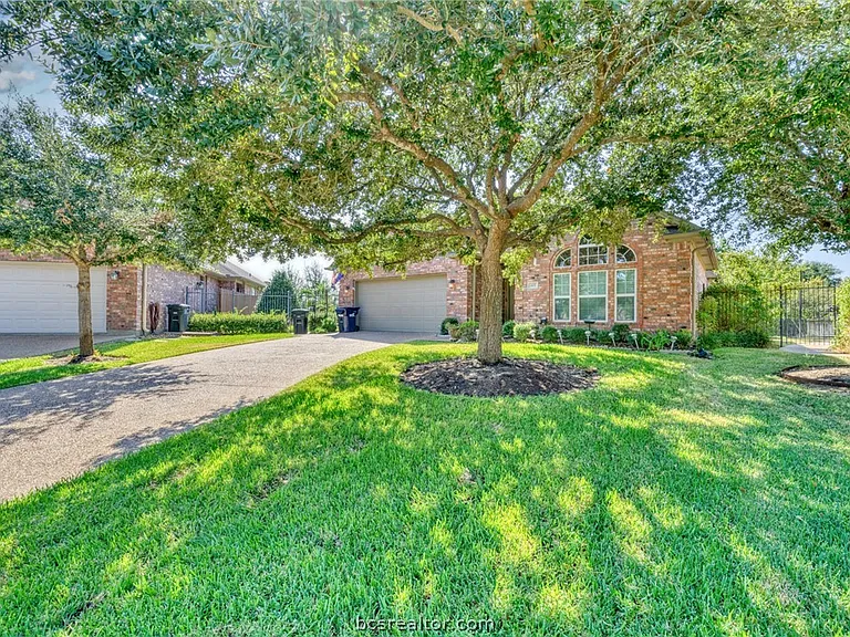 602 Clovis Ct — Photo 3