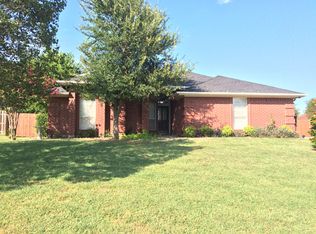 1509 Chaucer Dr, Cleburne, TX 76033