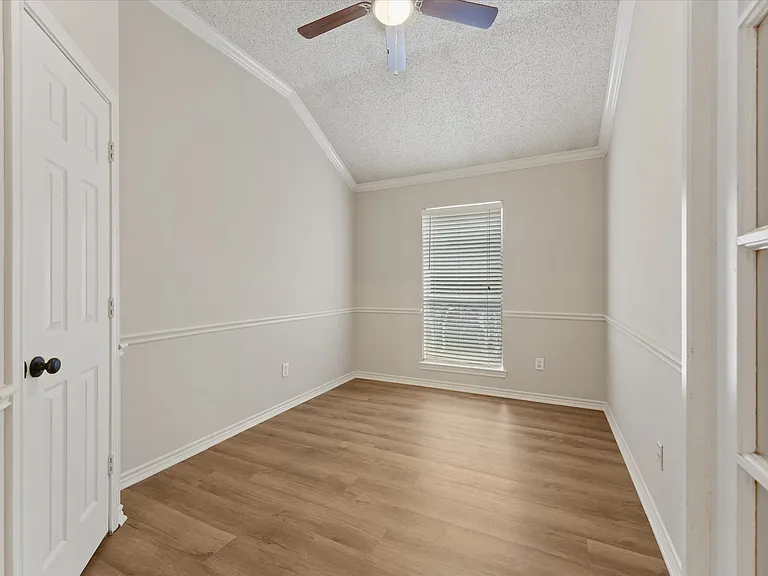 11900 Port Rd — Photo 12