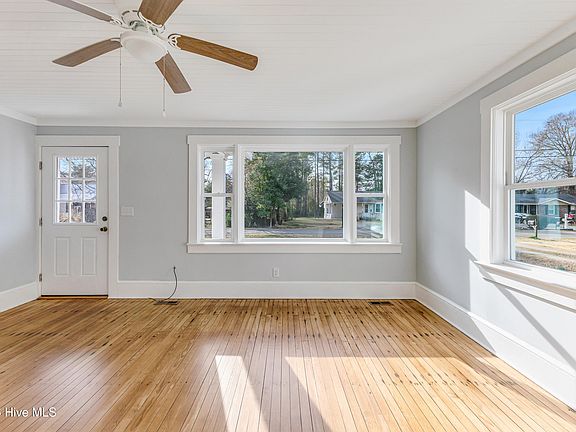 3rd image of 204 N Mcrae Street