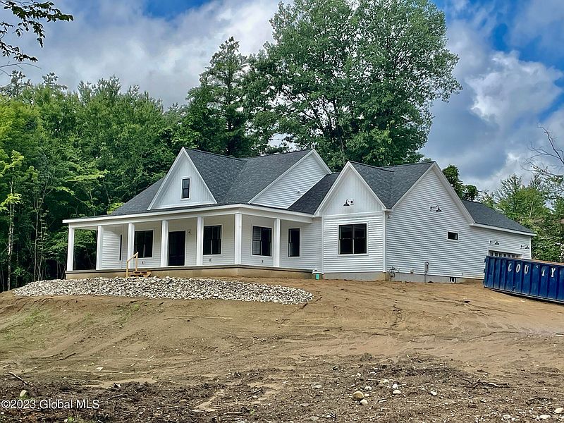 2nd image of 7 Campbell Dr