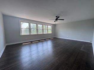3330 W Bryn Mawr Ave #3, Chicago, IL 60659