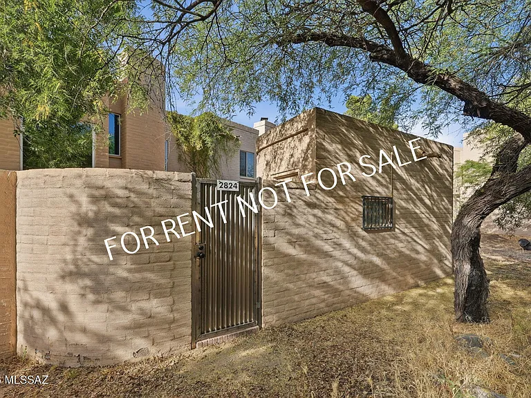 2824 E Sierra Vista Rd — Photo 41