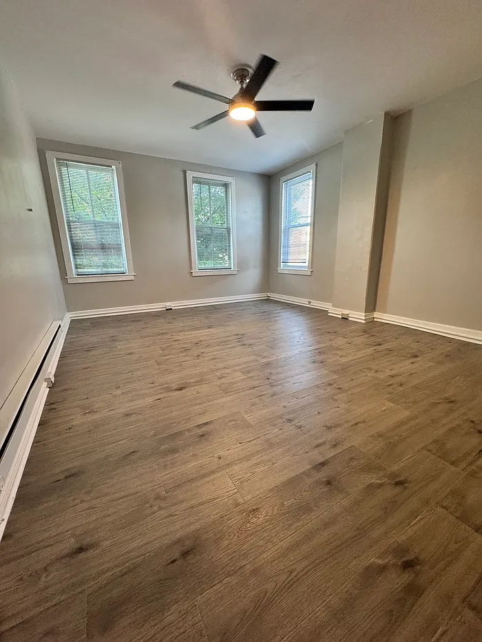 2 bed, 1.0 bath, $1,800 — Photo 3