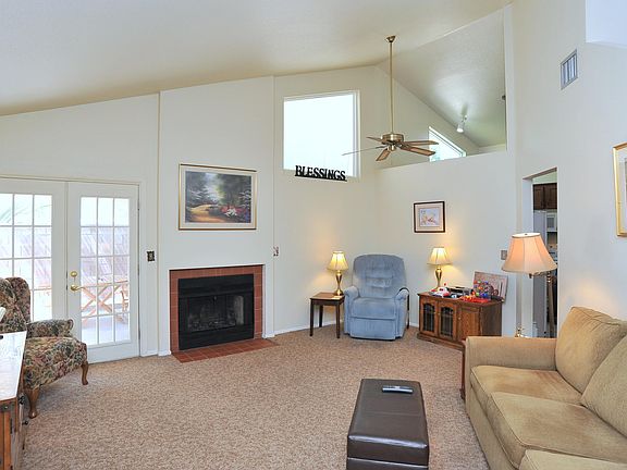 3rd image of 9297 N Yorkshire Ct
