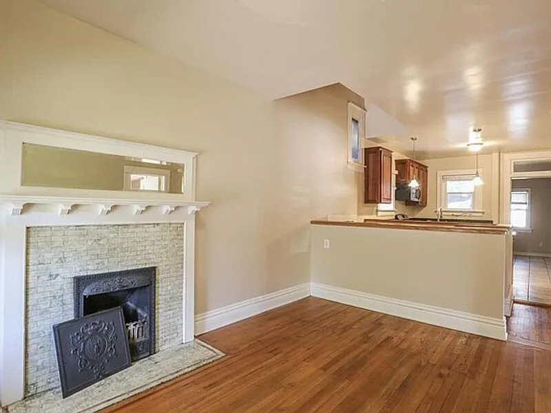 4 bed, 2.0 bath, 1685 sqft, $2,945 — Photo 3