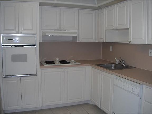 2nd image of 19390 Collins Ave APT 403