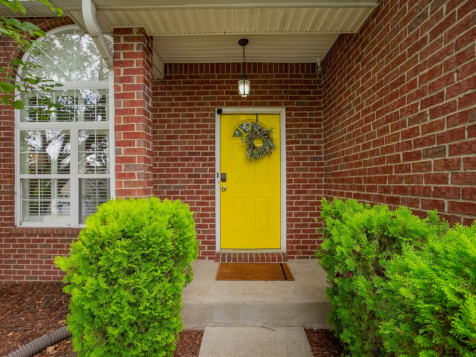4 bed, 1915 sqft, $5,500 — Photo 2