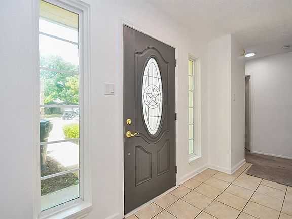 3rd image of 7326 Bubbling Brooks Ln