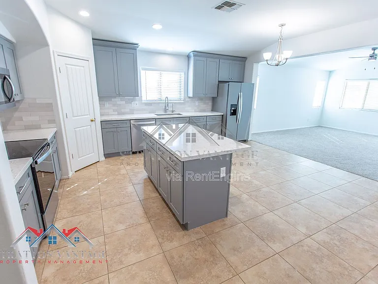 9096 N 97th Dr — Photo 13