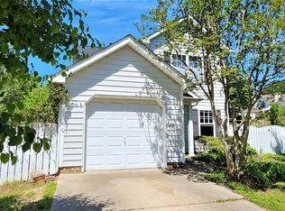 213 Thorncrest Dr, Apex, NC 27539