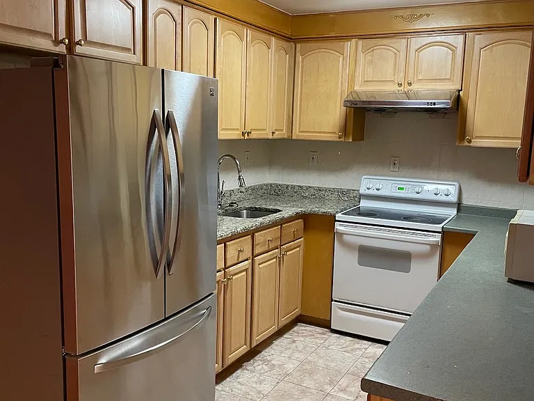 335 N 10th St #2-C — Photo 5