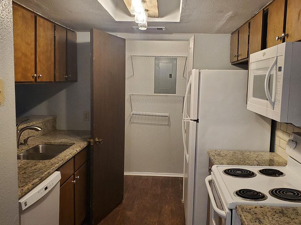 Kitchen/Laundry