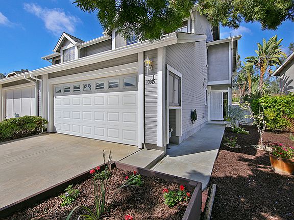 3rd image of 10945 Glencreek Cir