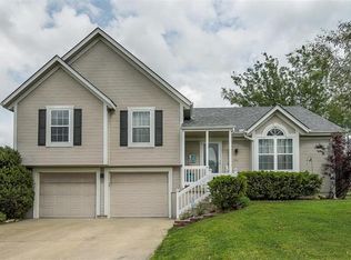 301 Amy St, Harrisonville, MO 64701