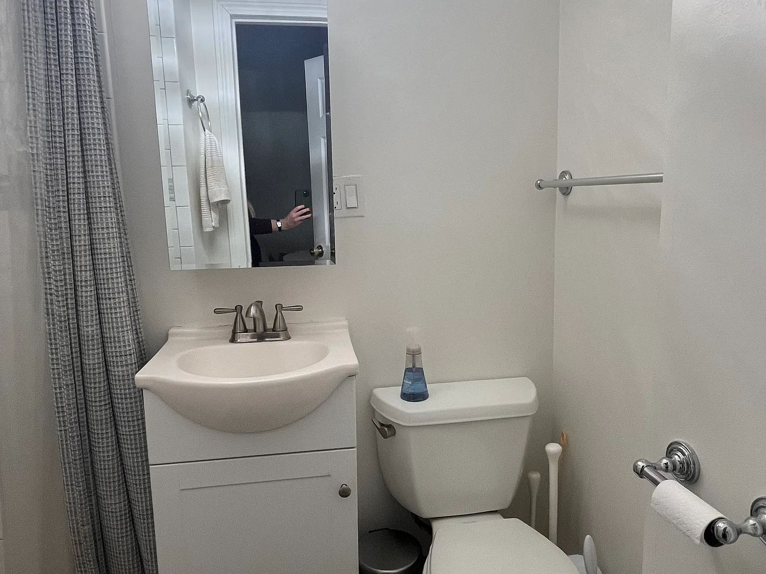 2 bed, 900 sqft, $3,500 — Photo 4
