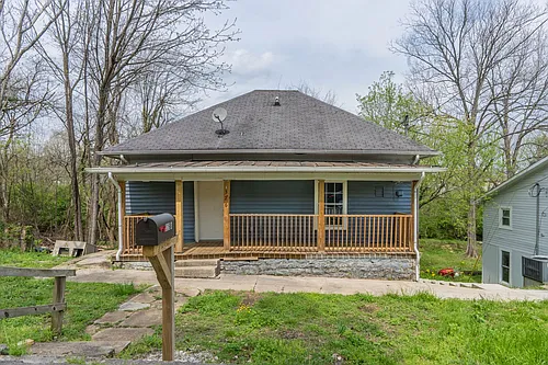 326 Maple St #A Photo 1