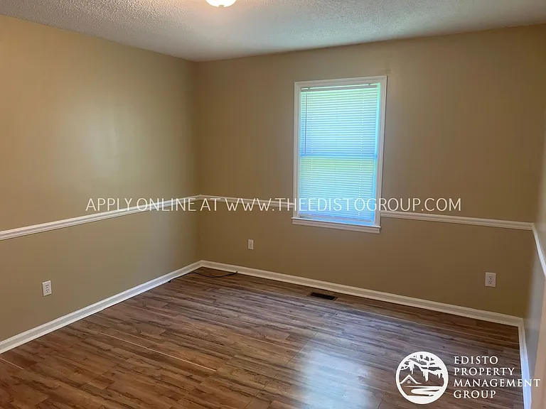 642 Medway Dr — Photo 4
