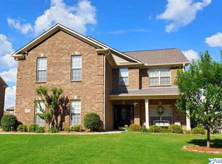 4853 Cove Valley Dr SE, Owens Cross Roads, AL 35763