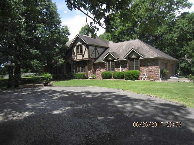 1st image of 543 Kinney Ln