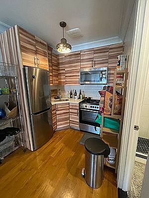 5th image of 1245 Dean St #4R