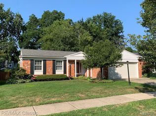 15123 Farmbrook Dr, Plymouth, MI 48170