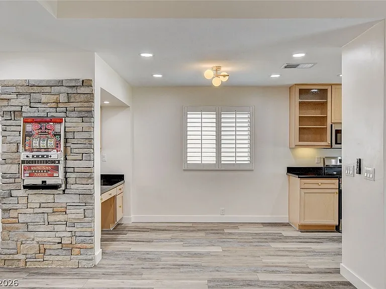 2999 Bel Air Dr — Photo 16