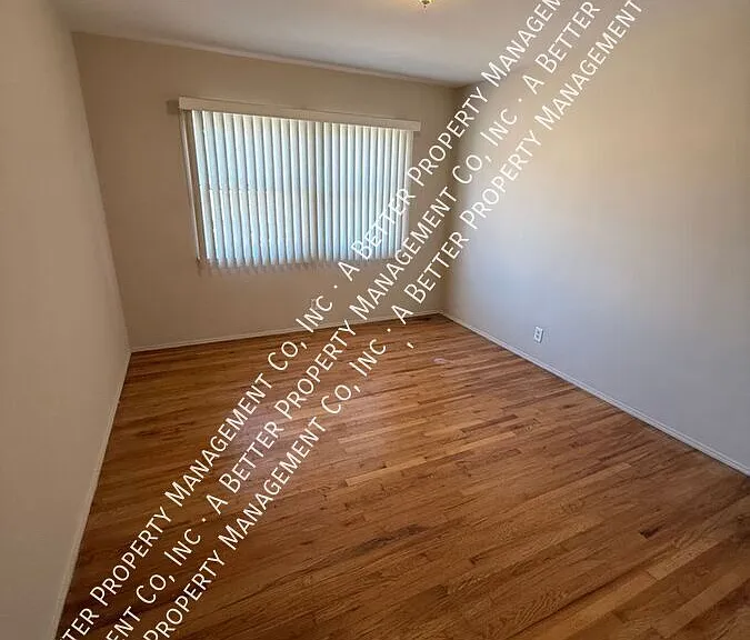 1135 E Appleton St #8 — Photo 2